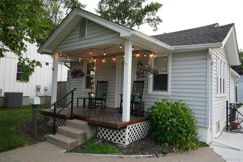 106 S Marias Ave, Clawson, MI, 48017-2612 | Card Image