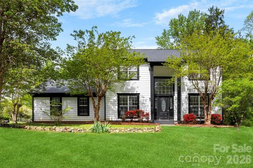 8413 Woodford Bridge Dr, Charlotte, NC, 28216-9679 | Card Image