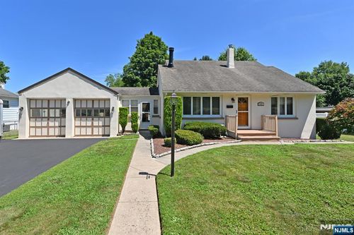 143 Greenwood Ave, Haskell, NJ, 07420-1508 | Card Image