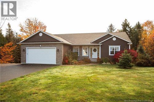 35 Hannah Cres, Killarney Road, NB, E3A0H4 | Card Image