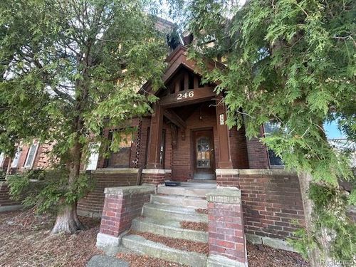 250 Eliot St, Detroit, MI, 48201-2414 | Card Image