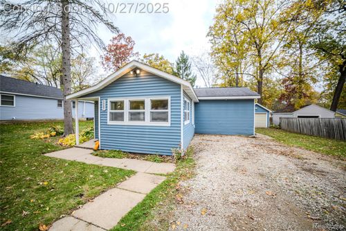 5987 Martinus St, Haslett, MI, 48840-8212 | Card Image