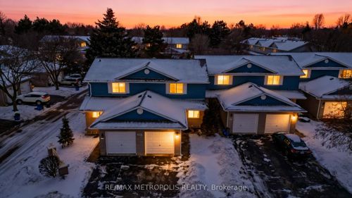 2-455 Kingscourt Dr, Waterloo, ON, N2K3R5 | Card Image