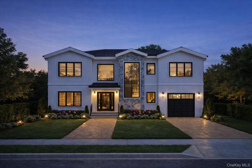 1025 Mirabelle Ave, Westbury, NY, 11590-5505 | Card Image