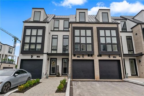2-138 East St, Oakville, ON, L6L3K8 | Card Image