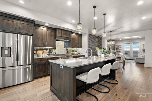 3033 S Trailwood Way, Boise, ID, 83716-5800 | Card Image