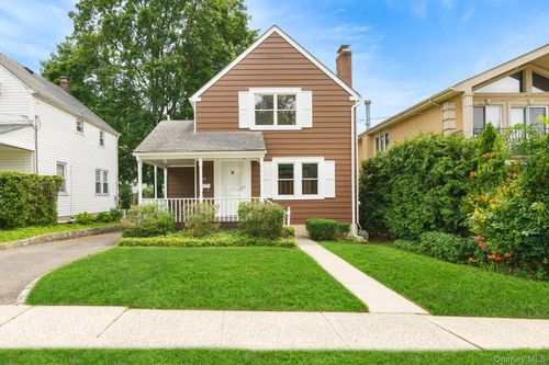 72 Park Ave, Spring Valley, NY, 10977-5430 | Card Image
