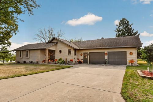 311 W Iowa St, Lake City, MN, 55041-1848 | Card Image