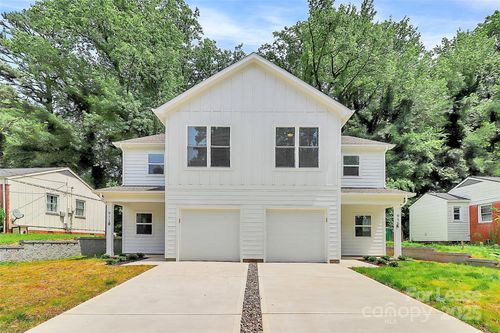 911 Yellowstone Dr, Charlotte, NC, 28208-3453 | Card Image