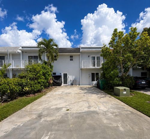 11221 Sw 33rd Circle Pl, Miami, FL, 33165-3435 | Card Image
