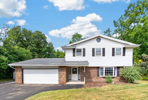 W125S7035 Skylark Ln, Muskego, WI, 53150-3528 | Card Image