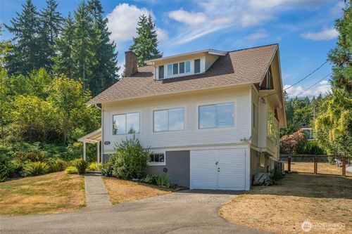 10110 Se Southworth Dr, Port Orchard, WA, 98366-9014 | Card Image
