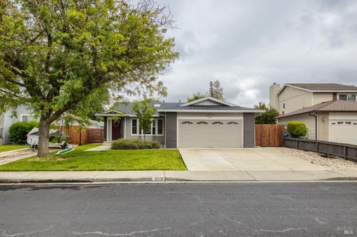 319 Brookdale Dr, Vacaville, CA, 95687-6211 | Card Image