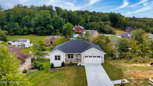 4406 Stone Wynde Dr, Louisville, KY, 40272-2792 | Card Image