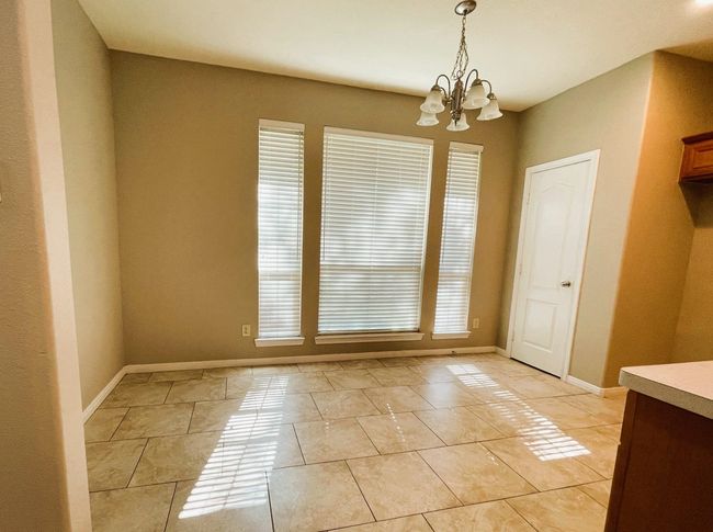 112 Mari Ln, House other with 3 bedrooms, 2 bathrooms and null parking in Spicewood TX | Image 9