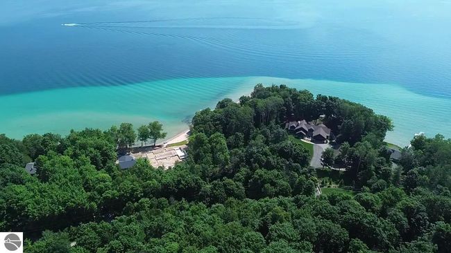3485 N West Torch Lake Dr, House other with 5 bedrooms, 4 bathrooms and null parking in Kewadin MI | Image 4