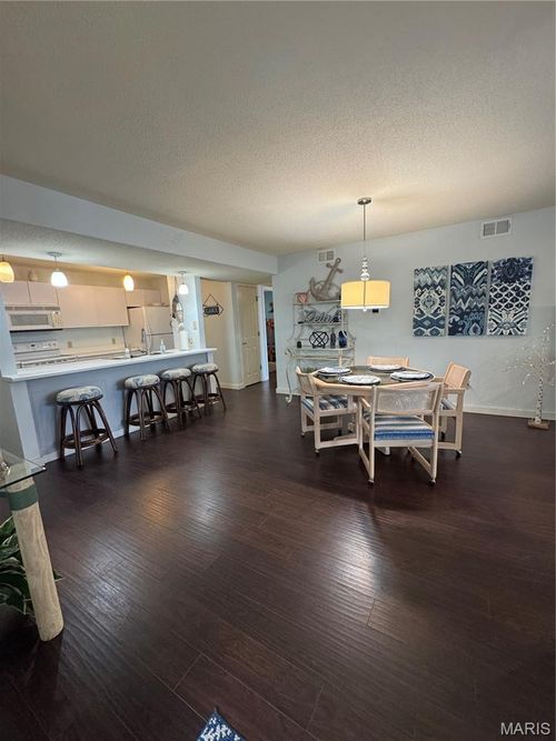 205-6005 Baydy Peak Rd, OSAGE BEACH, MO, 65065-3905 | Card Image