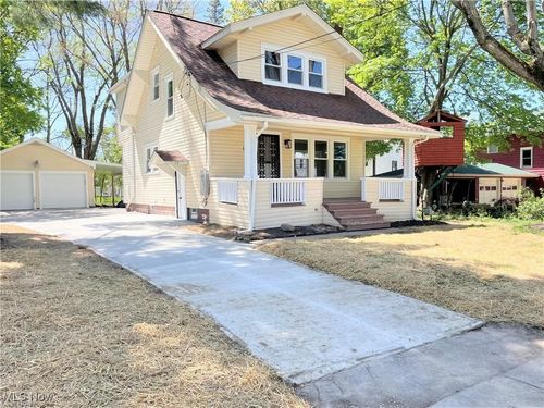 18 Outlook Dr, Tallmadge, OH, 44278-1928 | Card Image