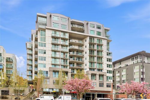 704-1100 106th Ave Ne, Bellevue, WA, 98004-4388 | Card Image