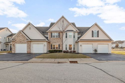 1799 Woodland Way, Slinger, WI, 53086-9060 | Card Image