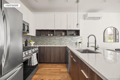 b-247 Mount Hope Pl, Bronx, NY, 10457-5400 | Card Image