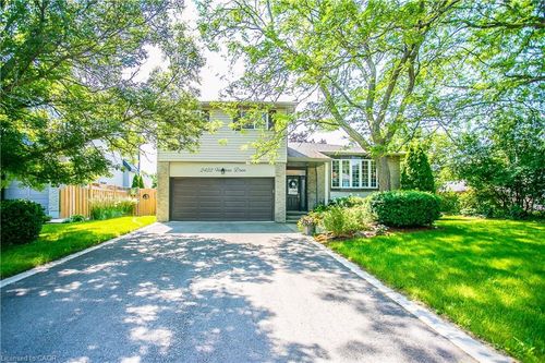 2422 Ventura Dr, Oakville, ON, L6L2H4 | Card Image