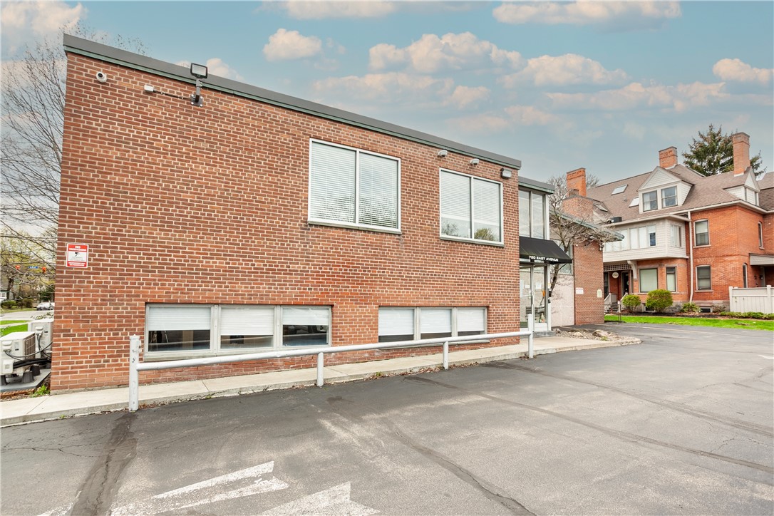 Commercial Lease in Rochester 3