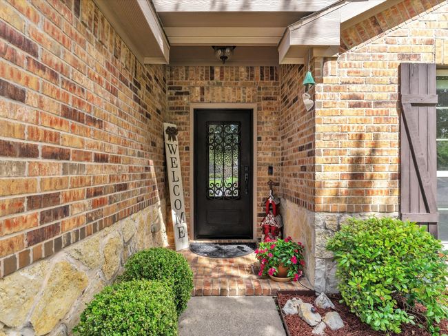 8645 Running River Ln, House other with 3 bedrooms, 2 bathrooms and null parking in Fort Worth TX | Image 7