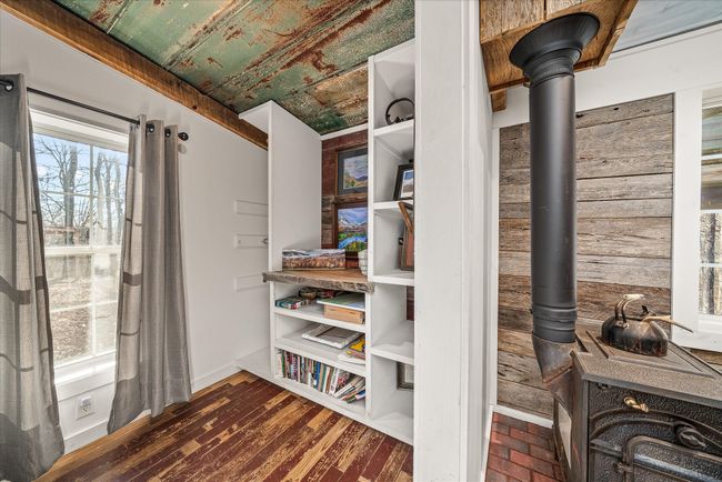 1811 Pollard Rd, House other with 2 bedrooms, 1 bathrooms and 6 parking in Walling TN | Image 11