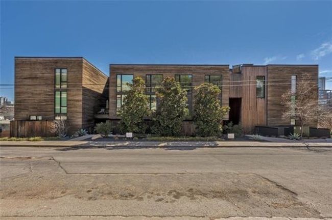 View of building exterior | Image 21