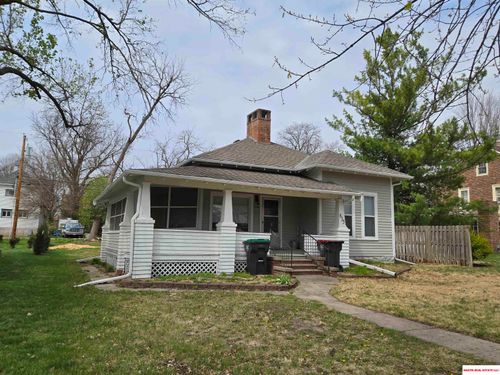 815 N 8th St, Beatrice, NE, 68310-2344 | Card Image