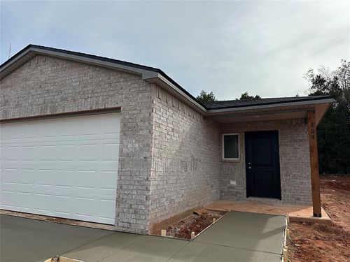 804 Ne 101st St, Oklahoma City, OK, 73131-1100 | Card Image