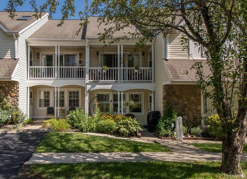 6 Burnham Ct, Fishkill, NY, 12524-1526 | Card Image