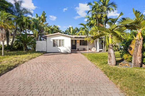 1401 Ne 14th St, Fort Lauderdale, FL, 33304-1832 | Card Image