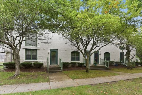 104-25 Higgins St, Smithfield, RI, 02917-4007 | Card Image
