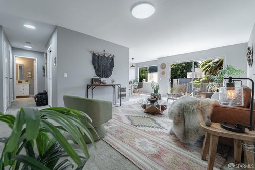 apt-304-94 Bayo Vista Ave, Oakland, CA, 94611-5022 | Card Image