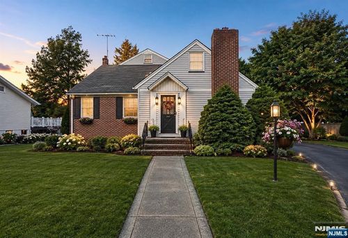 340 Saddle River Road, Saddle Brook, NJ, 07663 | Card Image
