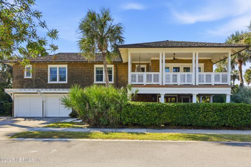 698 Beach Ave, ATLANTIC BEACH, FL, 32233-5326 | Card Image