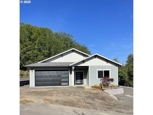 905 Bellevue Dr, Reedsport, OR, 97467-1741 | Card Image