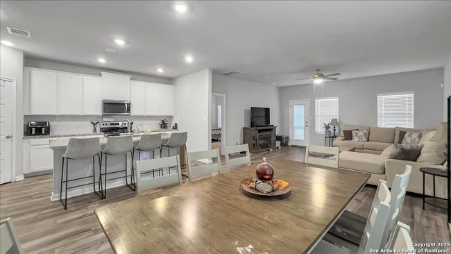 229 Colebrook Way, House other with 4 bedrooms, 4 bathrooms and null parking in Cibolo TX | Image 7