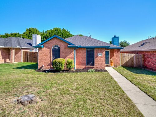 302 Bryant Lane, Cedar Hill, TX, 75104 | Card Image