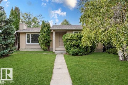 10829 32a Ave Nw, Edmonton, AB, T6J3B8 | Card Image