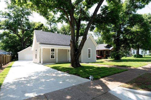 1103 N Queen St, Palestine, TX, 75801-7547 | Card Image