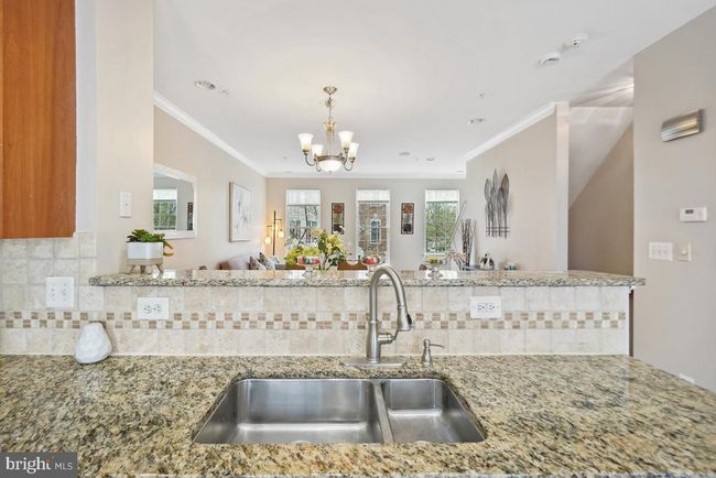 42812 Smallwood Ter, Townhouse with 3 bedrooms, 4 bathrooms and null parking in CHANTILLY VA | Image 21