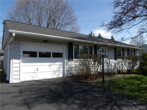 839 Lamont Cir, Cortland, NY, 13045-3628 | Card Image