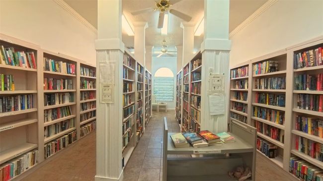 Clubhouse/Library | Image 42