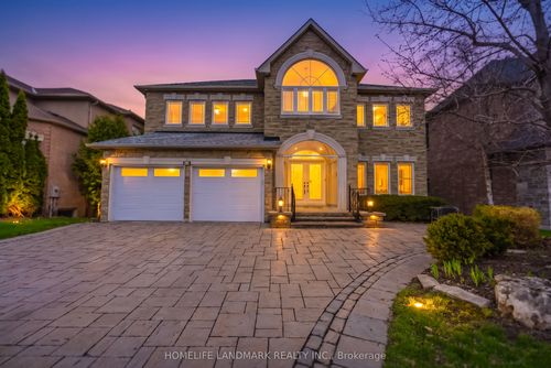94 Pathlane Rd, Richmond Hill, ON, L4B4C7 | Card Image
