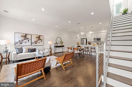 unit-3-319 Varnum St Nw, WASHINGTON, DC, 20011-7360 | Card Image