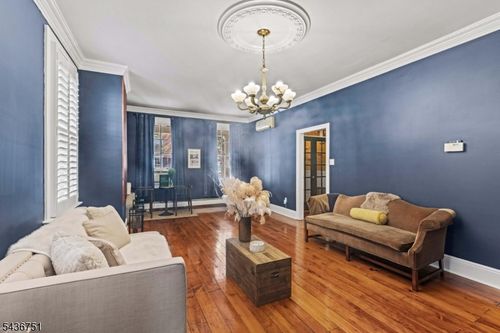 126 E Union St, Burlington City, NJ, 08016-1511 | Card Image
