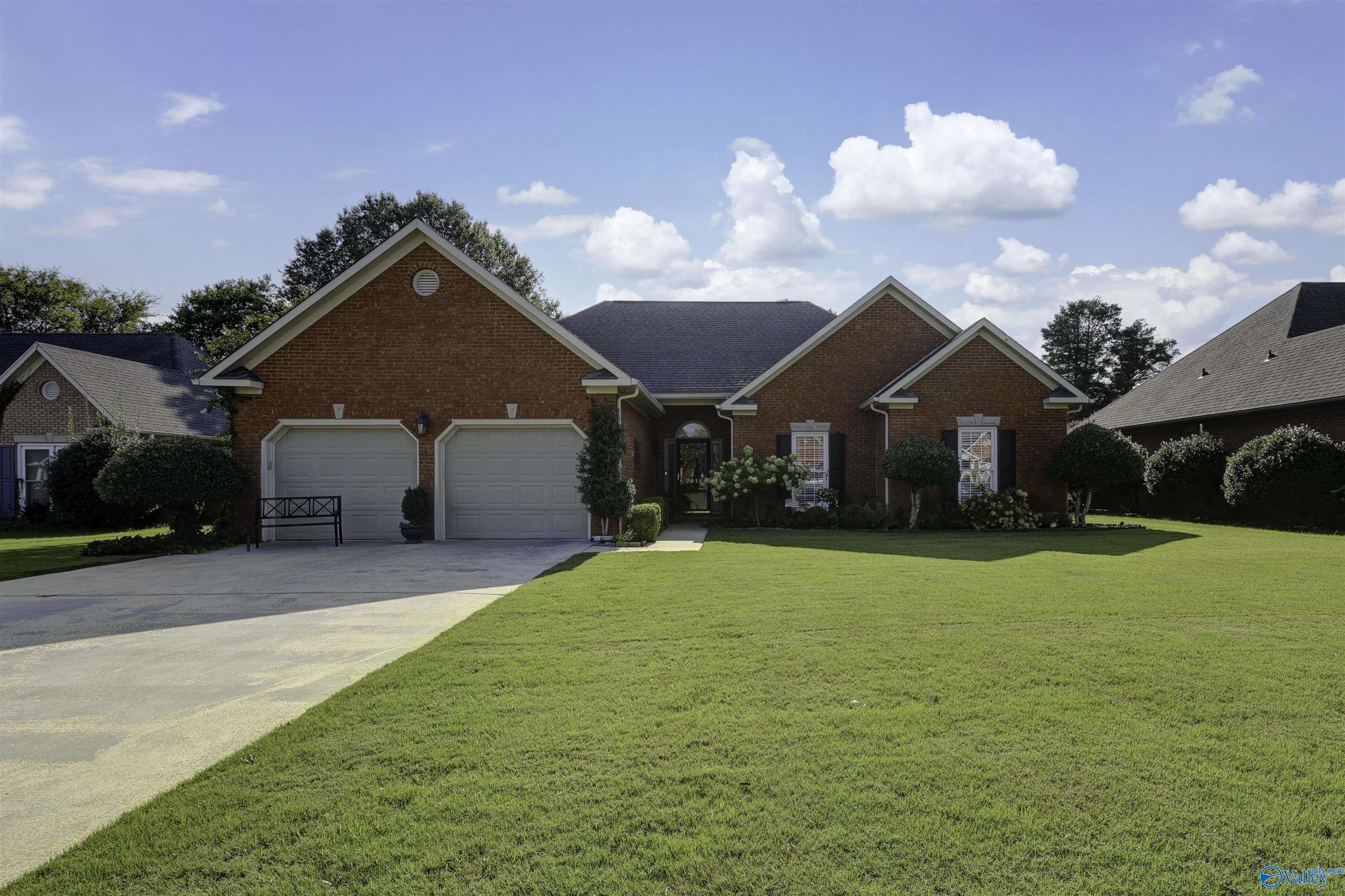 Lenox Dr, Decatur, AL 35603